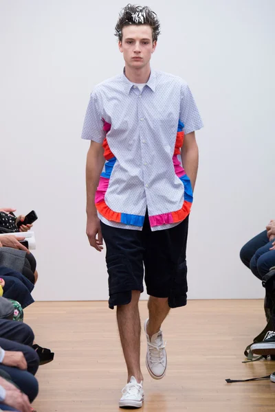 Look 15